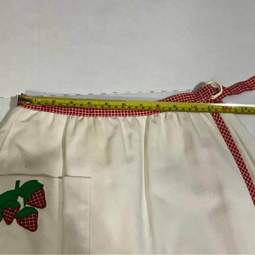 Vintage 60’s Wrap Around Skirt Made by Century Embroidered Strawberries Size S - Picture 14 of 15